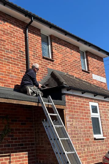 Fixing a roof